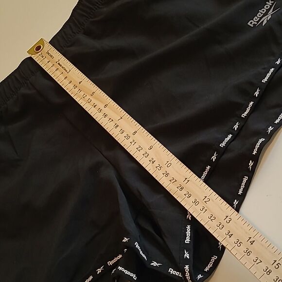 NEW M REEBOK POCKETS SHORTS BLACK WHITE ATTACHED PANTY DRAWSTRING RUNNING MEDIUM - Picture 7 of 9